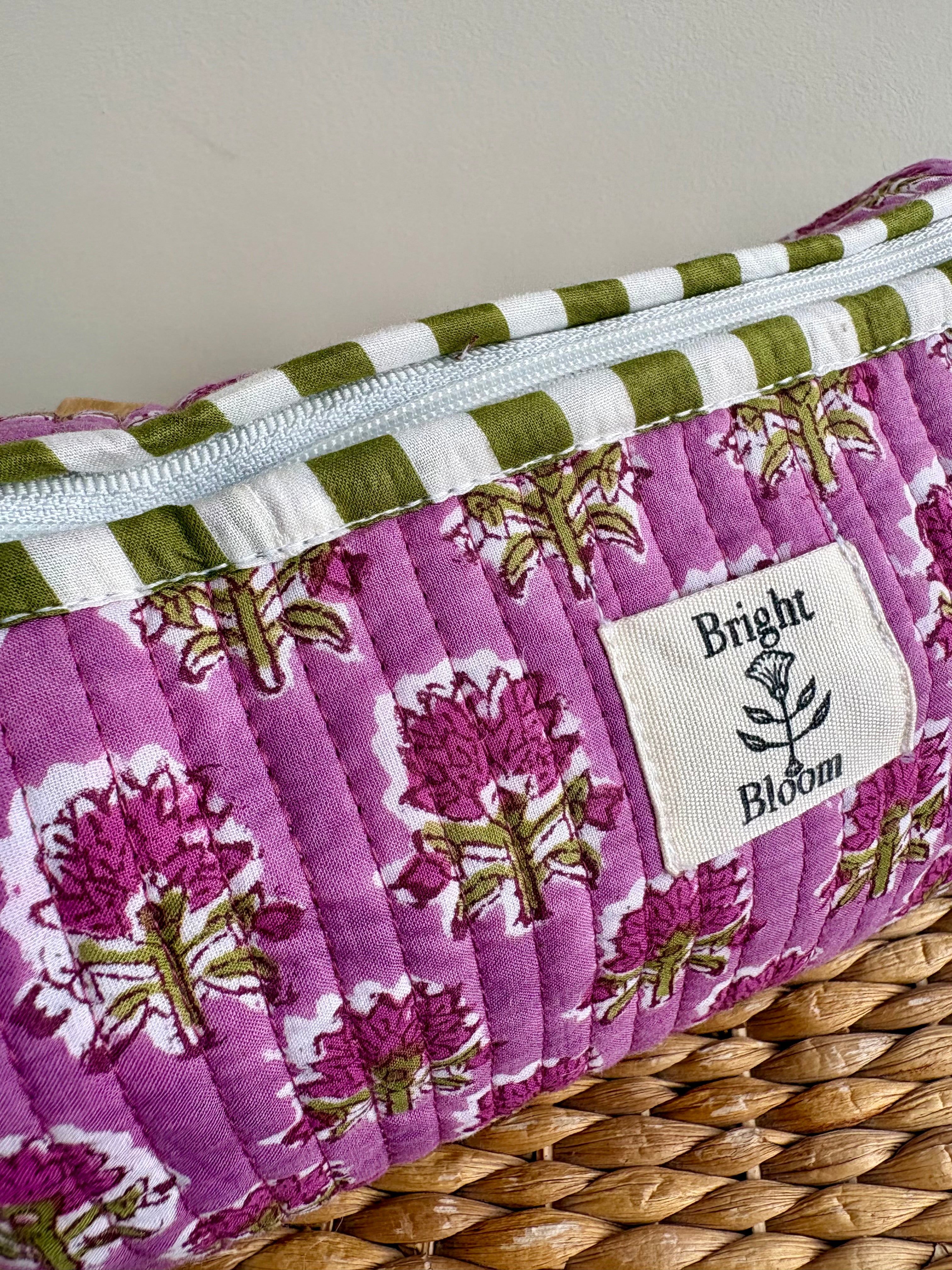 Small Wash Bag - Thistle