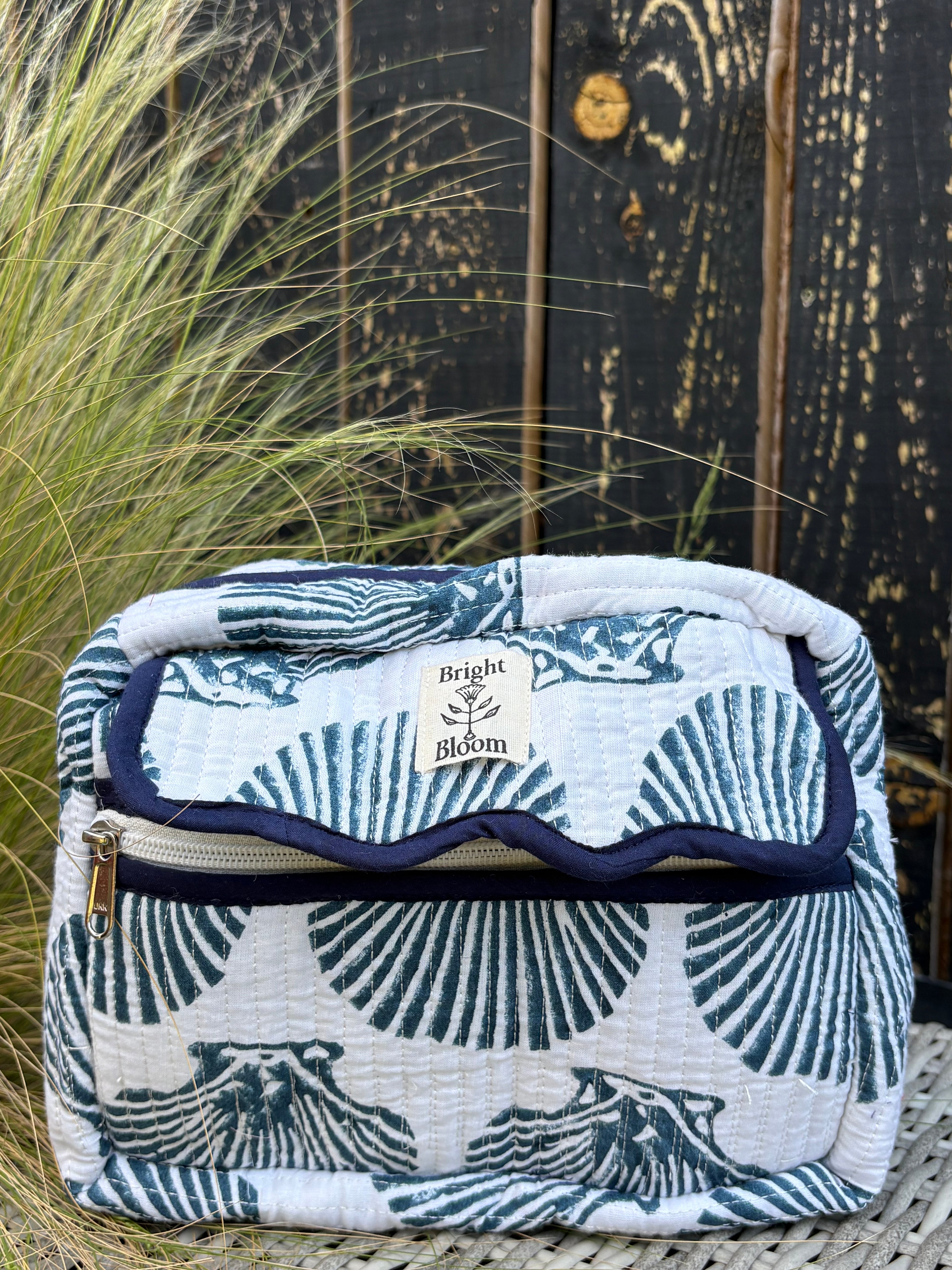 Aldeburgh Shell Wash Bag Small