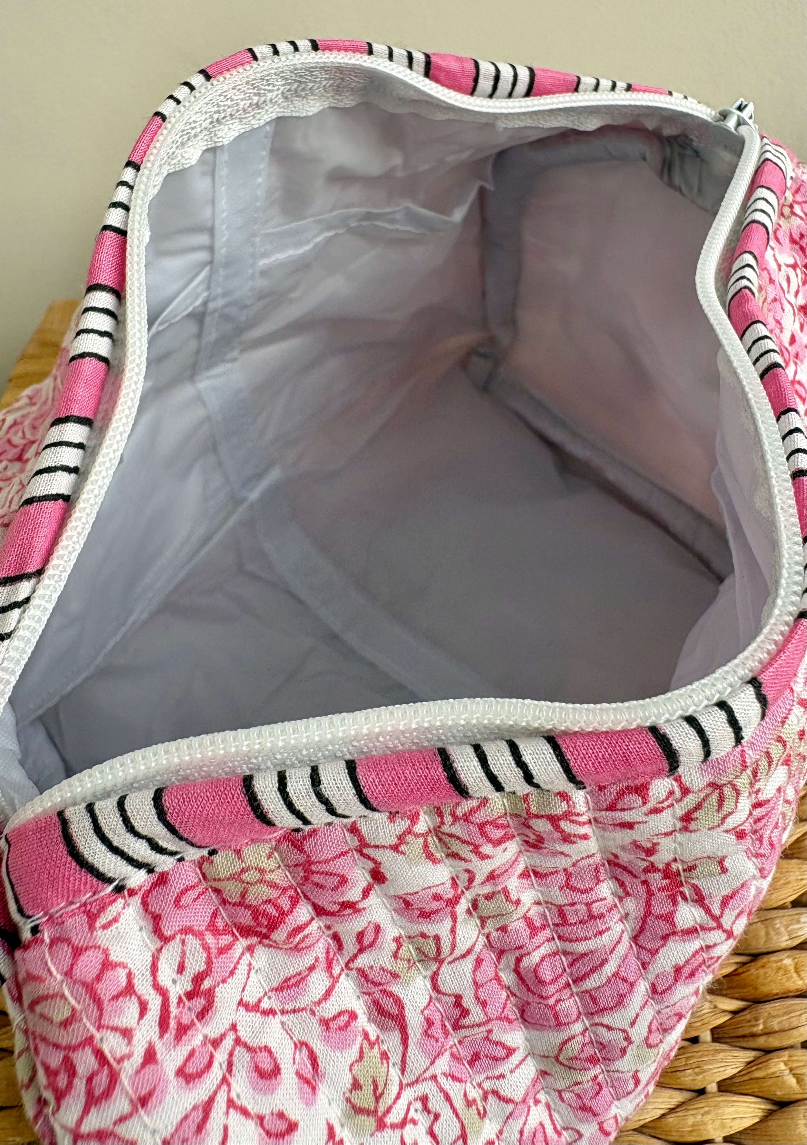 Small Wash Bag - Rose Garden