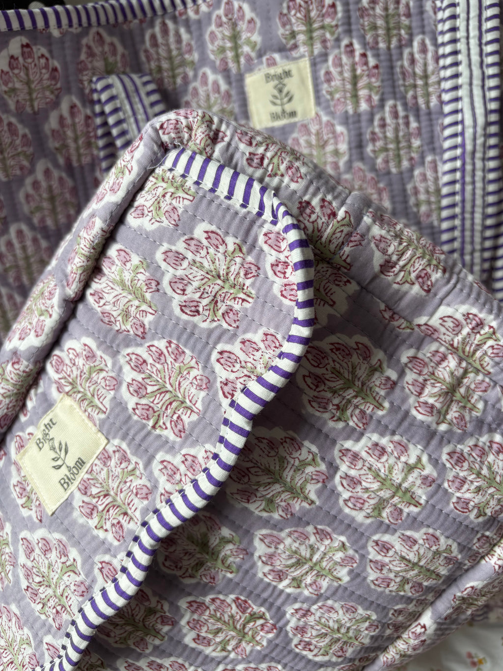 Scallop Wash Bag - Violet