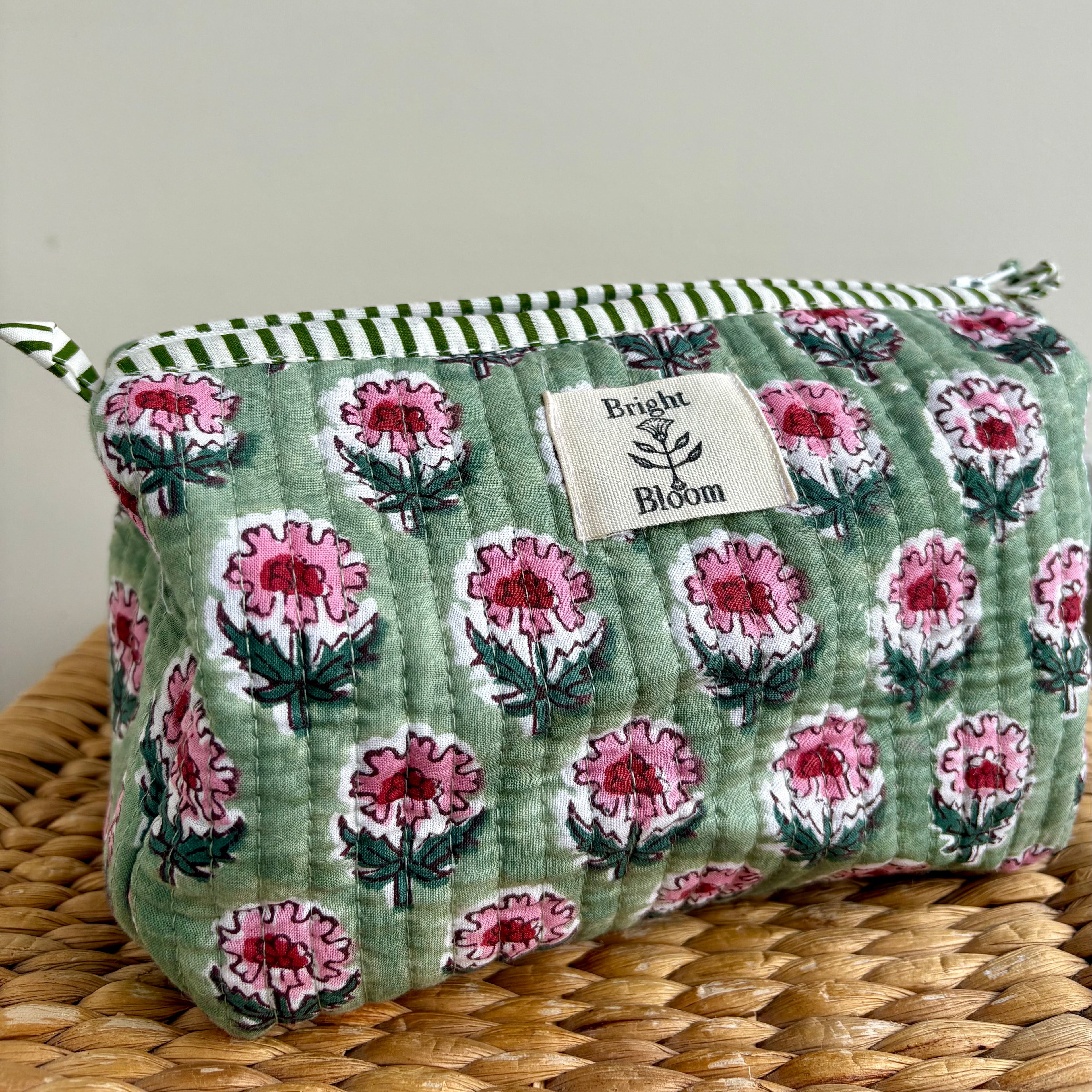Small Wash Bag - Carnation