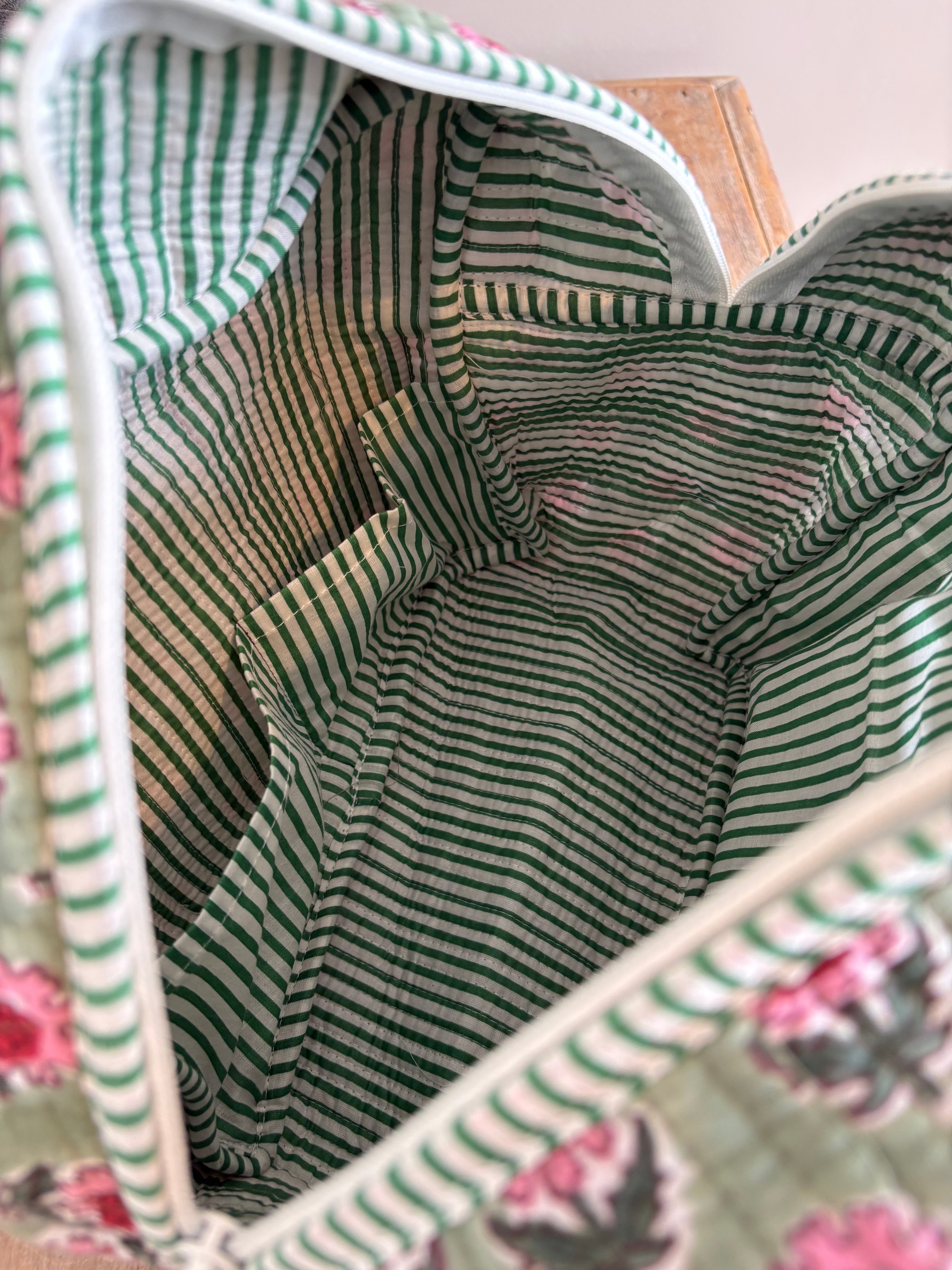 Large Wash Bag - Carnation