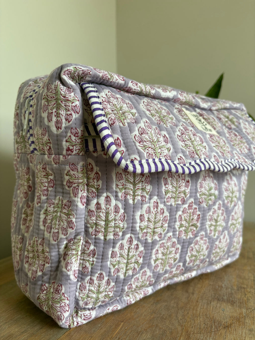 Scallop Wash Bag - Violet