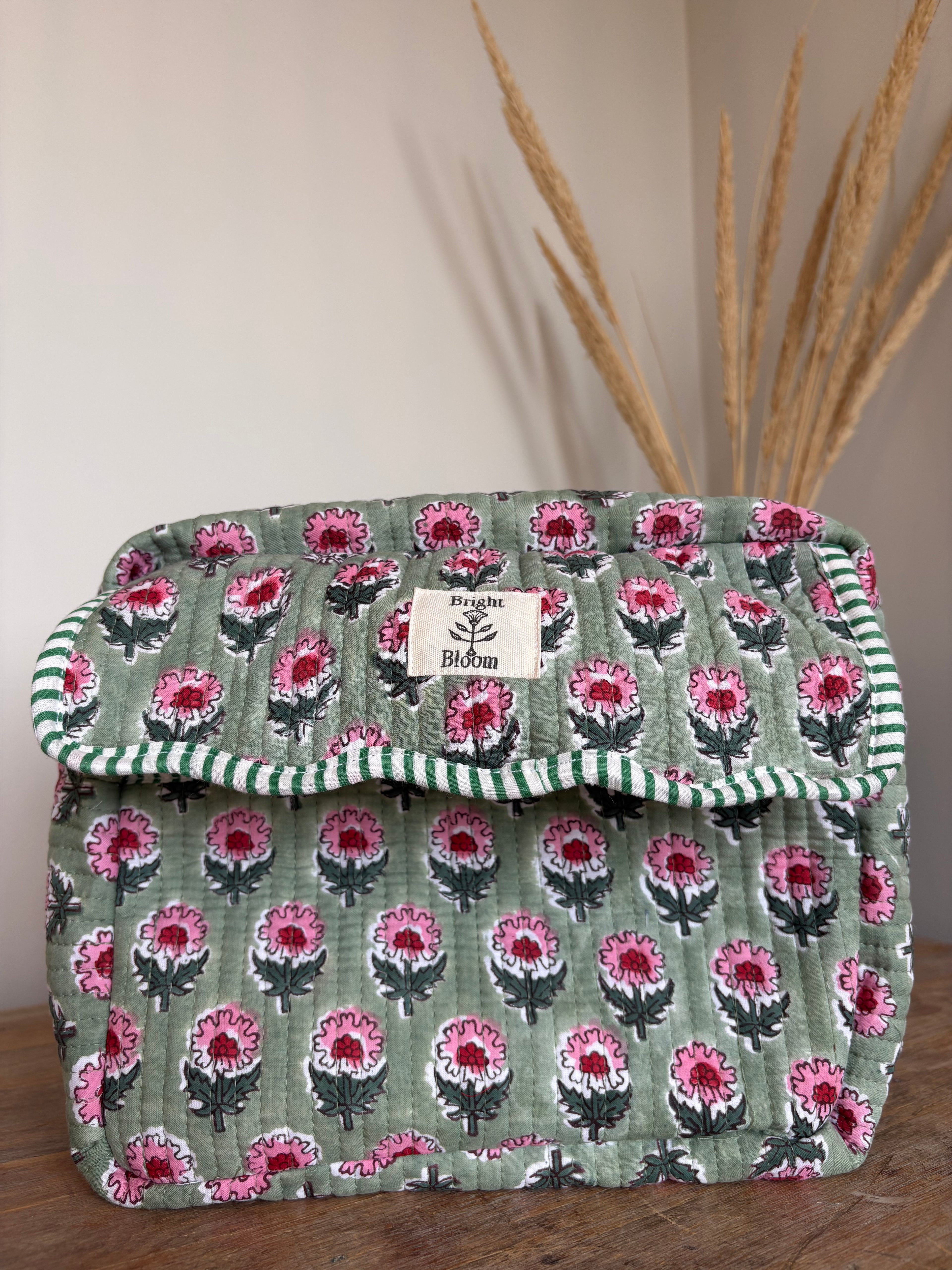 Large Wash Bag - Carnation