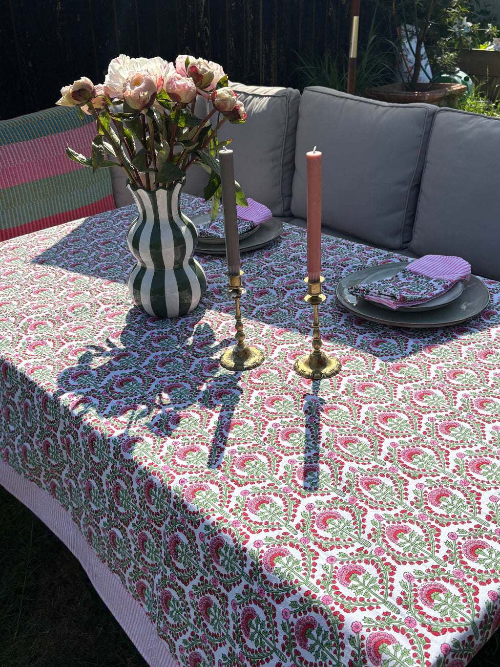 8 seater table cloth - Midsummer Bloom